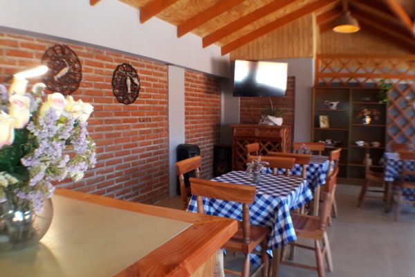 Lounge, bar, comedor 7