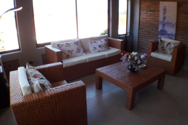 Lounge, bar, comedor 8